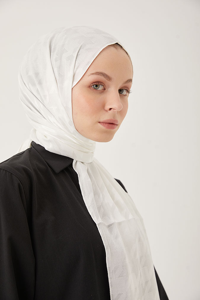 Parlak Jakar Kaz Ayağı