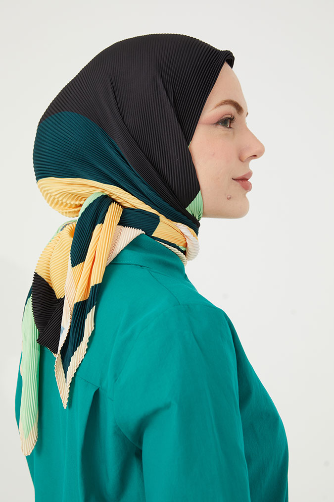Pliseli Eşarp Model C