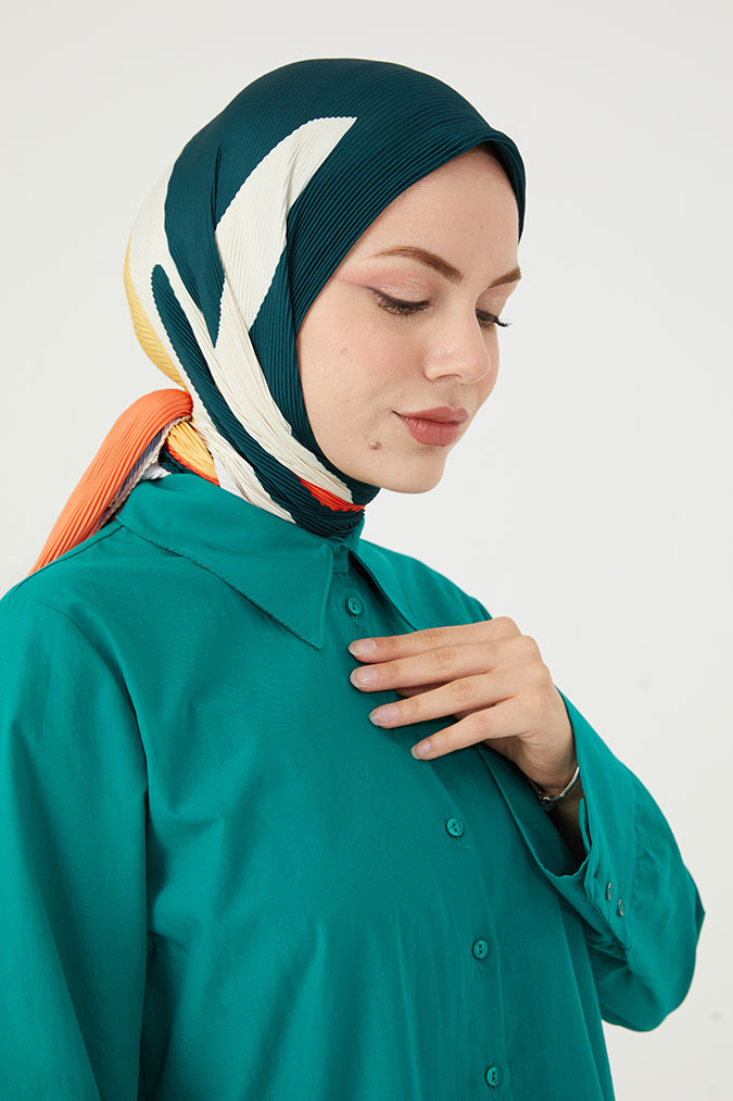 Pliseli Eşarp Model C