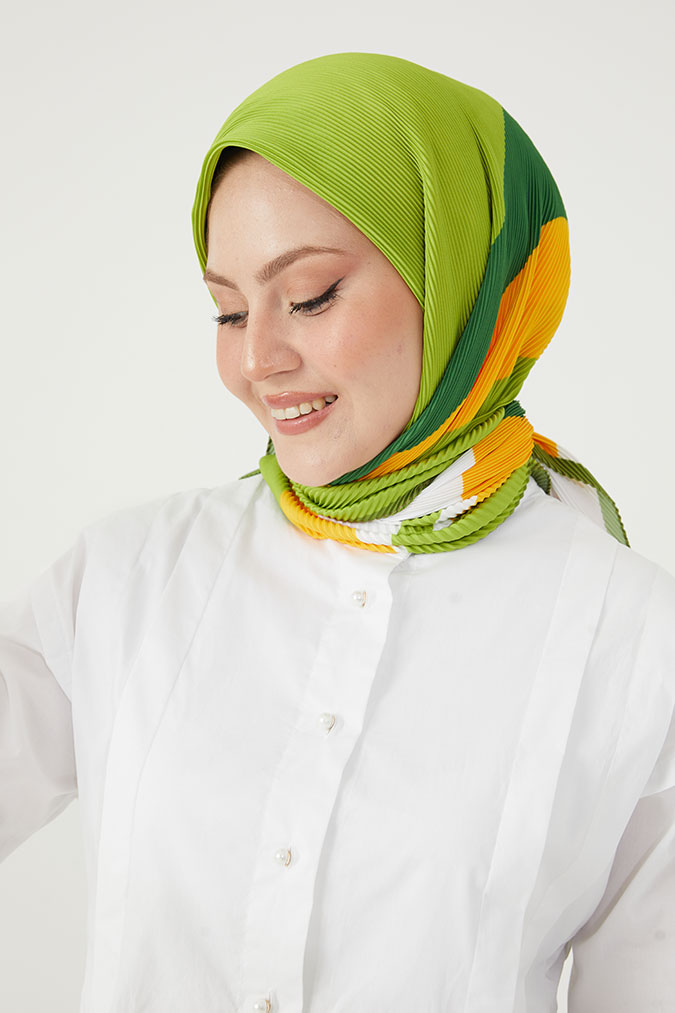 Pliseli Eşarp Model C