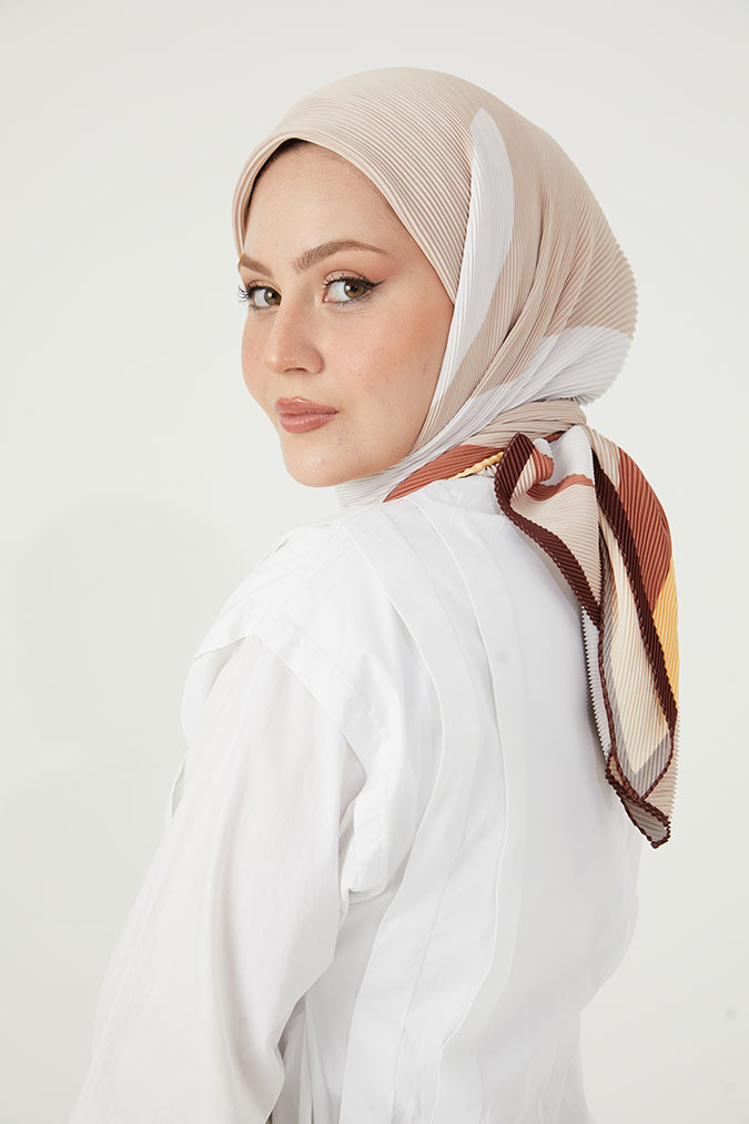 Pliseli Eşarp Model C