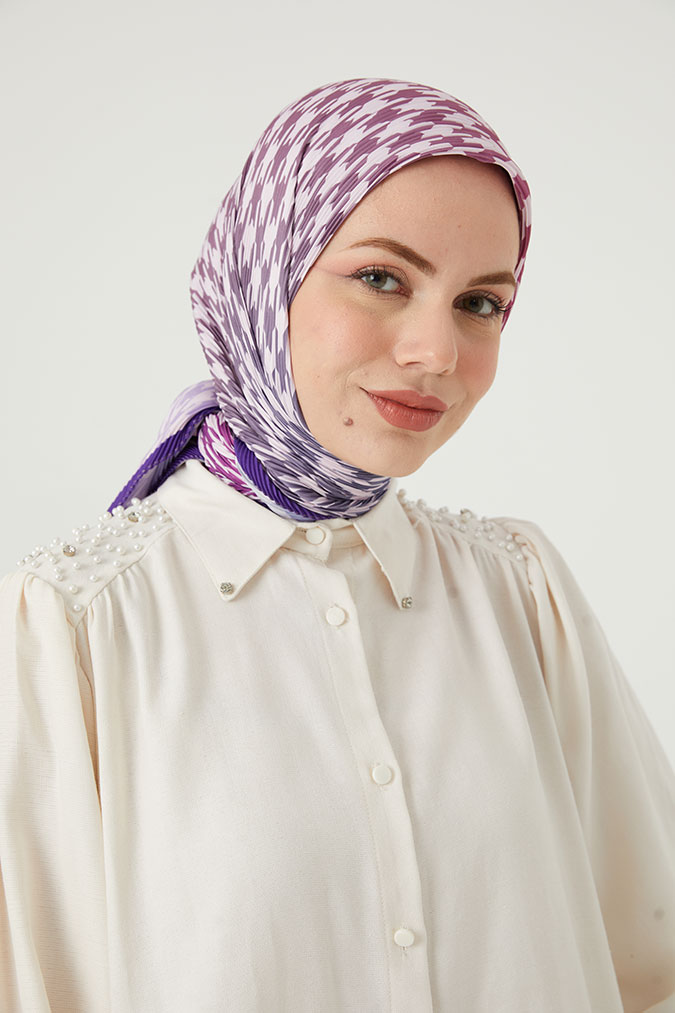 Pliseli Eşarp Model F